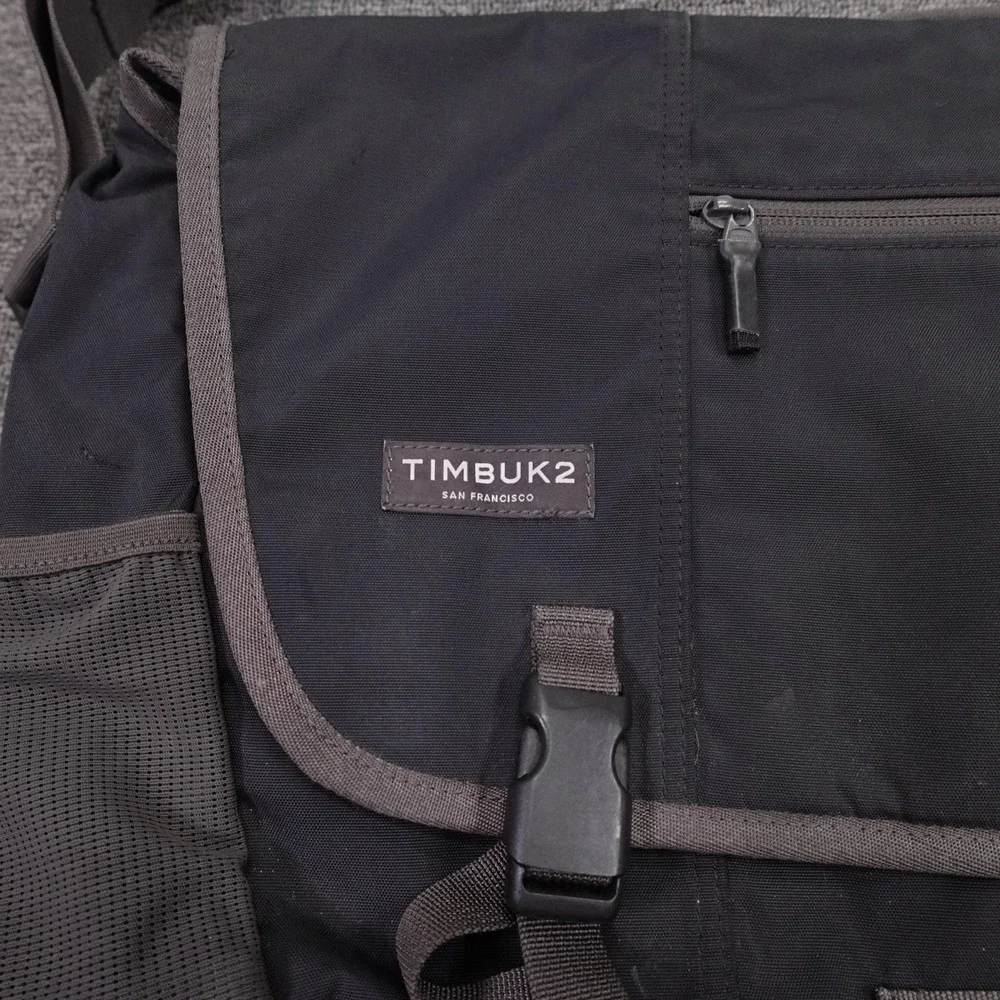 Timbuk2 Black Nylon Messenger Shoulder Bag 15in Laptop Padded Water Resistant